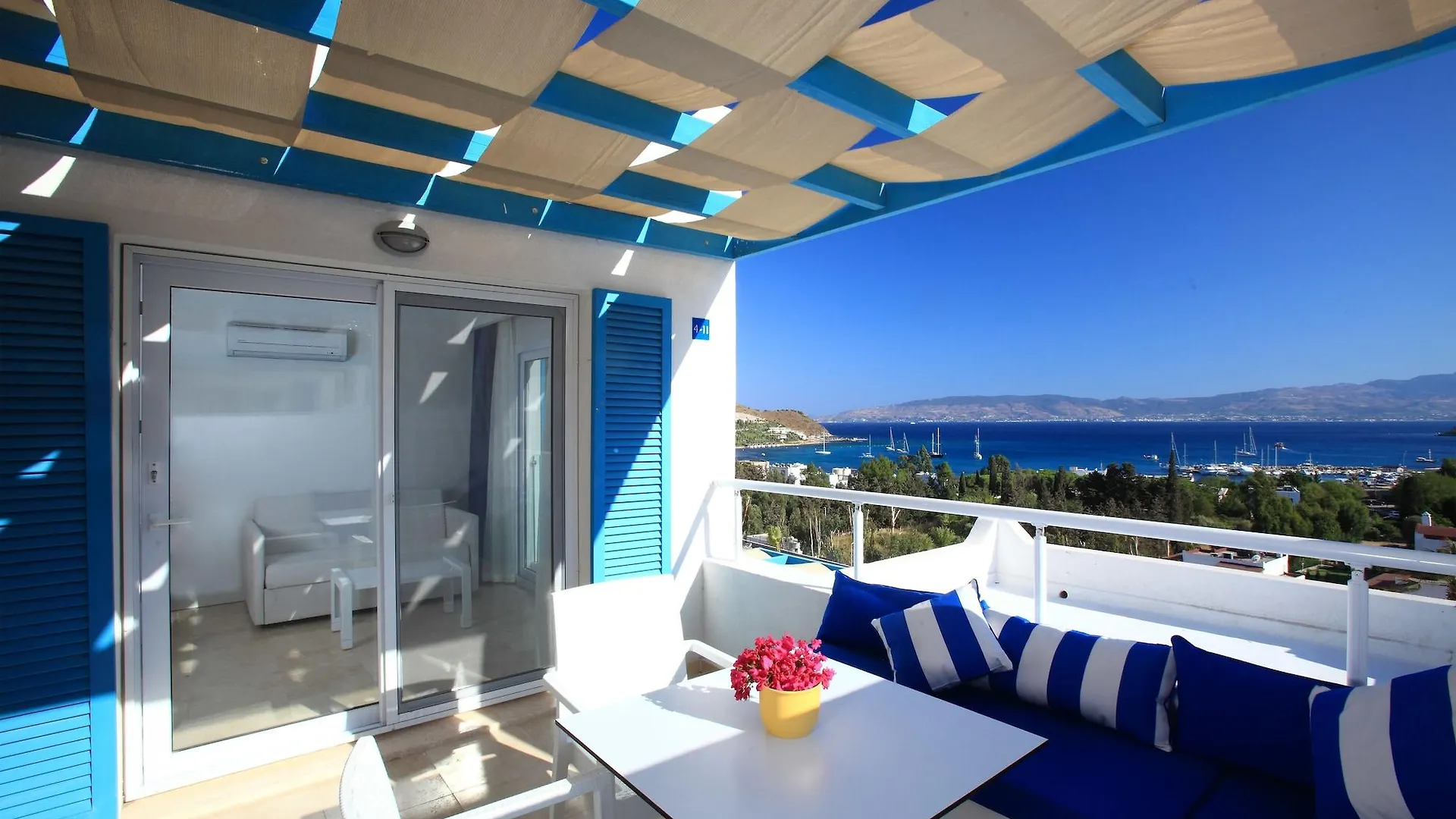 Bellazure Hotel Turgutreis